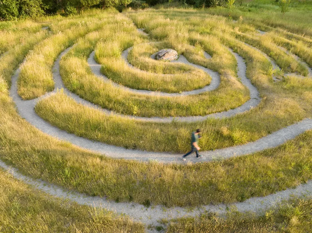 Гребля hreblia лабіринт блок моно насадження